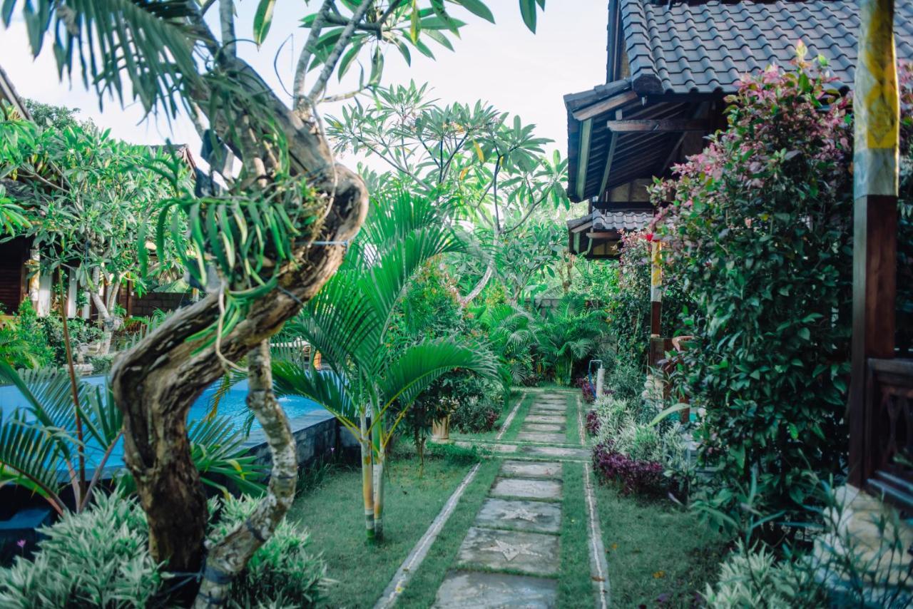 Mertasari Bungalows Toyapakeh Ngoại thất bức ảnh